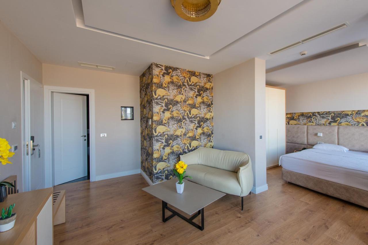 Marina Premium Hotel & Apartment Vlorë Eksteriør billede