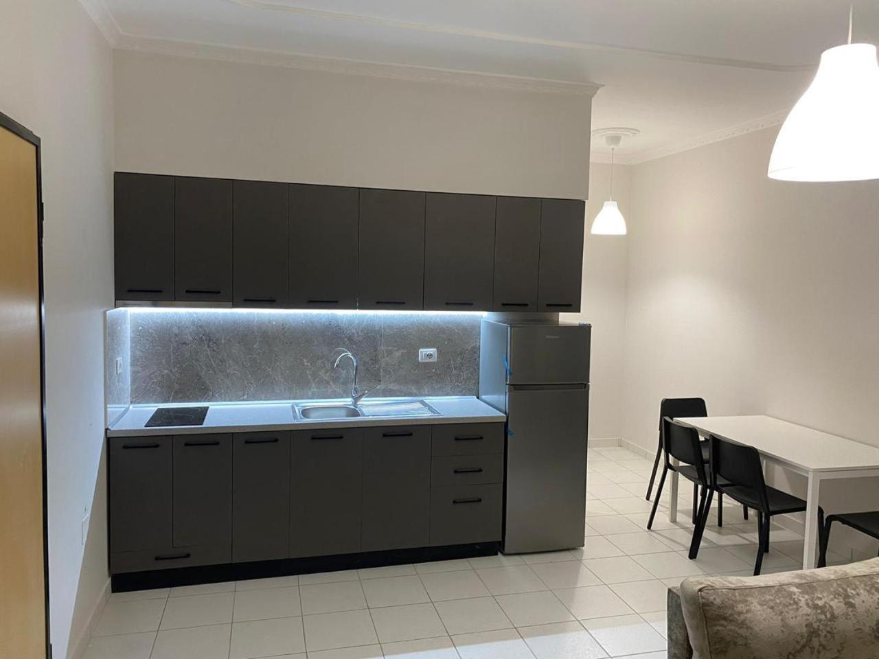 Marina Premium Hotel & Apartment Vlorë Eksteriør billede